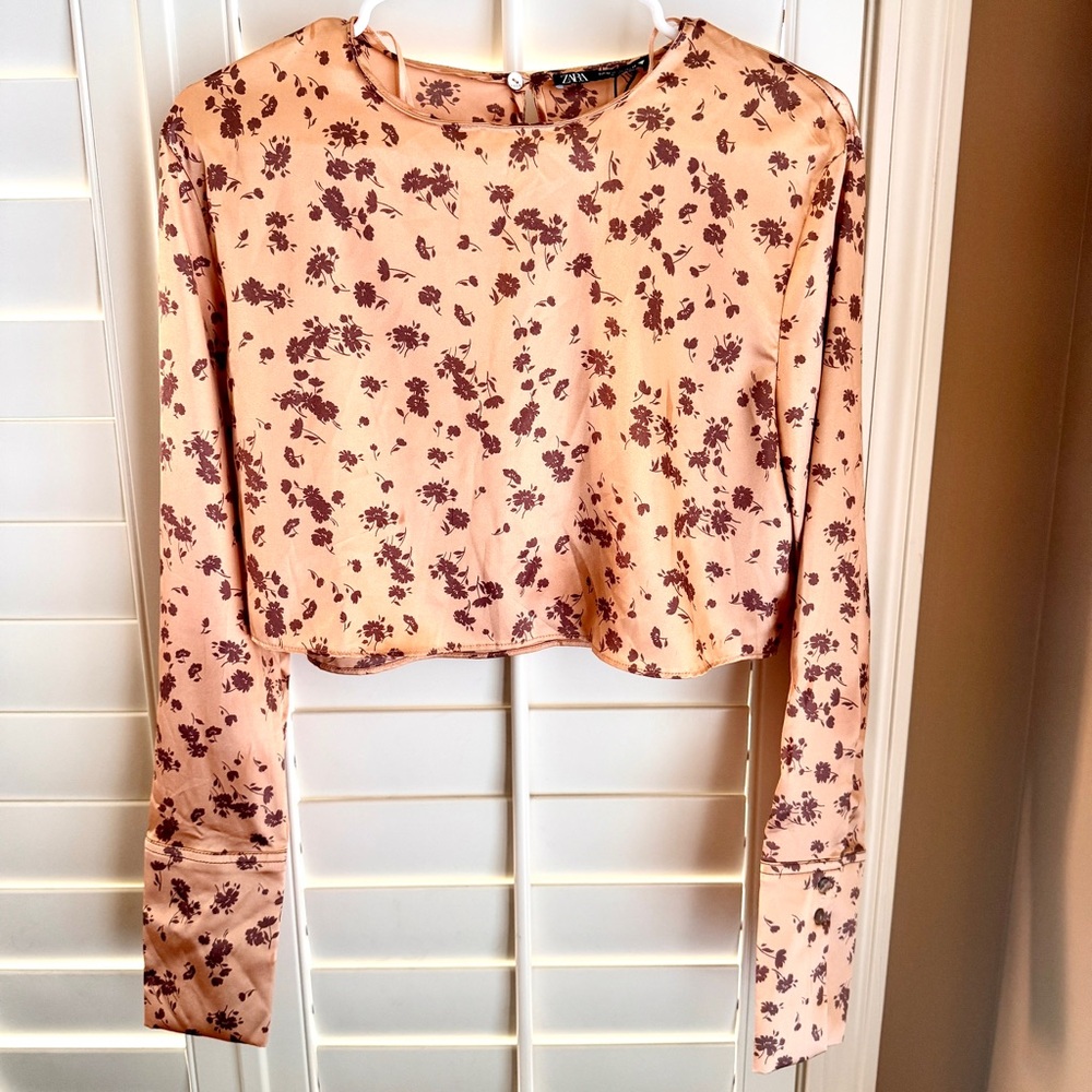 Zara Floral Satin Cropped Blouse Top Peach Brown Long Sleeve Womens Size M
